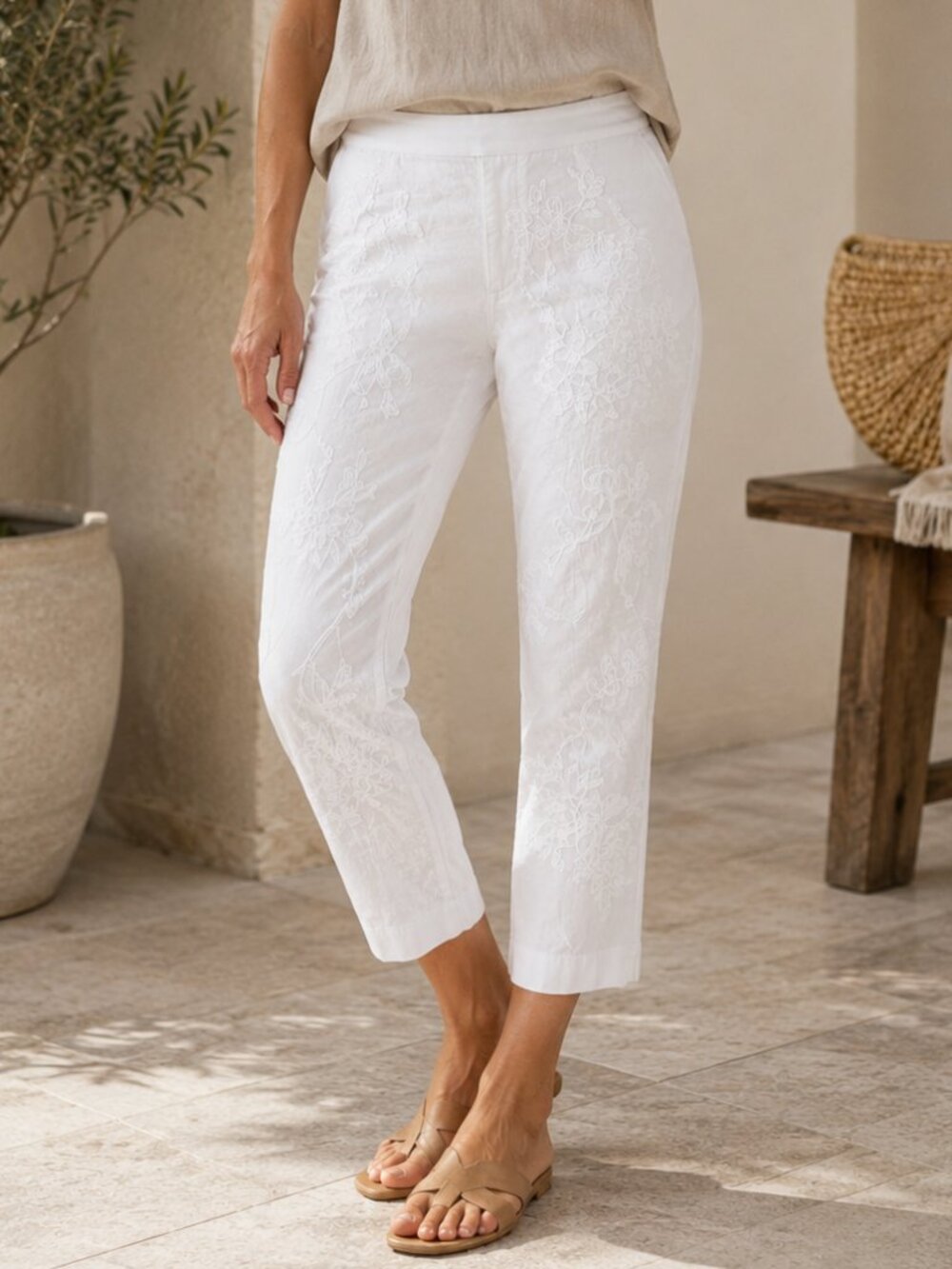 Ralph Lauren Lauren White Embroidered Cotton Pants Size 16 Floral Straight Leg
